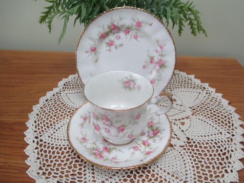 Very pretty paragon china - very, tea