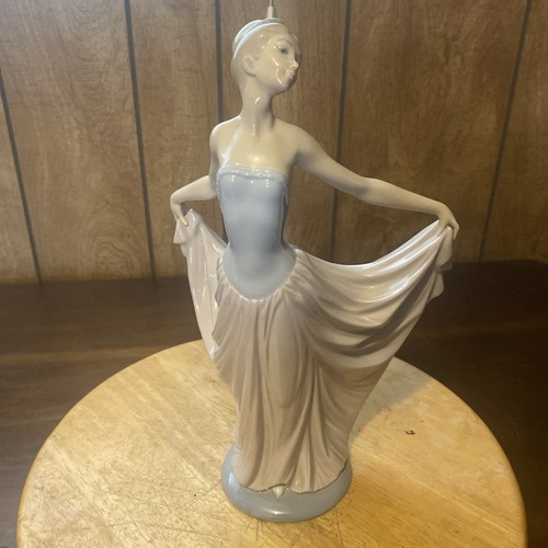 Lladro dancer 5050 girl - lladro,