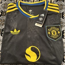 Man United 25/26 Away Medium Brand New