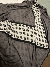 Alexander McQueen Skull