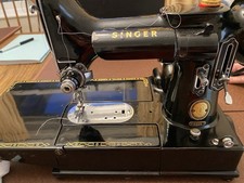 SINGER 222K CONVERTABLE FEATHERWEIGHT PORTABLE SEWING MACHINE