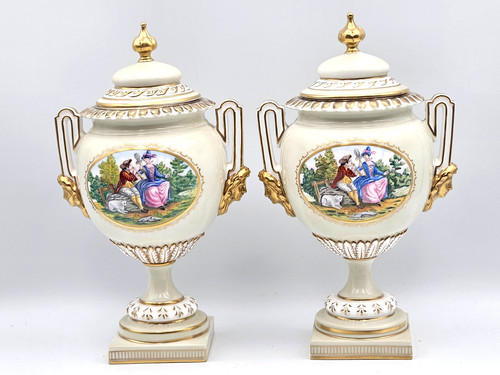 Royal worcester pair lidded - royal,