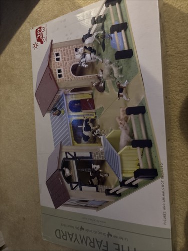 Farm yard vintage wooden toy - farm,