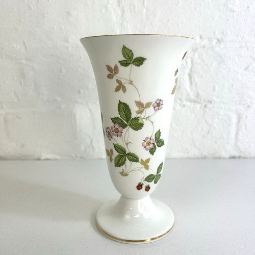 Wedgwood wild strawberry vase - strawberry,