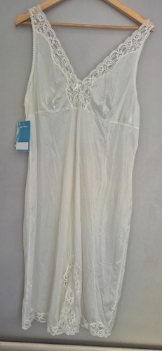 Pretty cream laced - wet, look