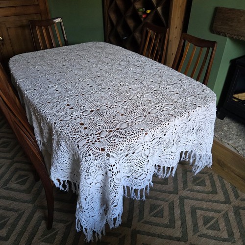 Vtg cream crochet lace - cream,