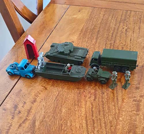 Dinky modern army - dinky,