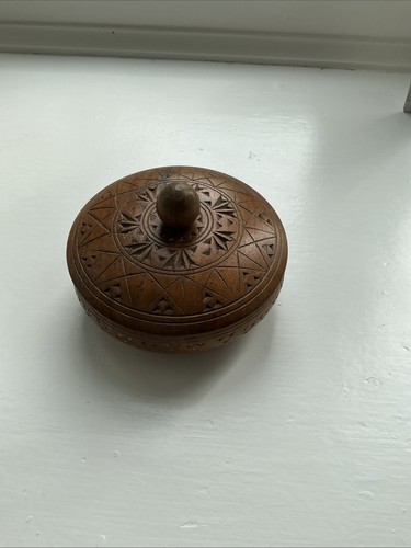 Vintage round hand carved - round,