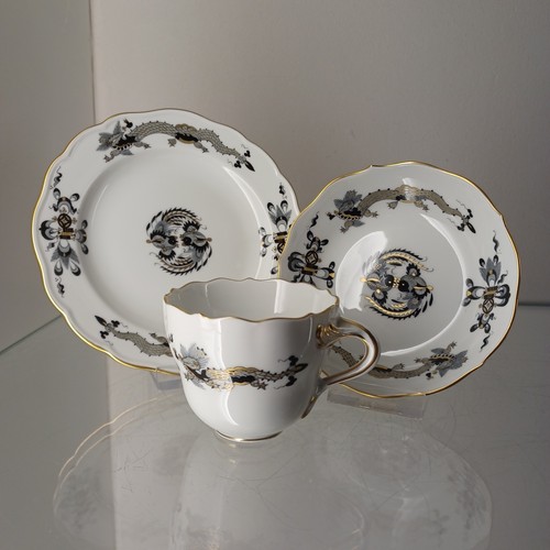 Meissen rich court dragon - court,
