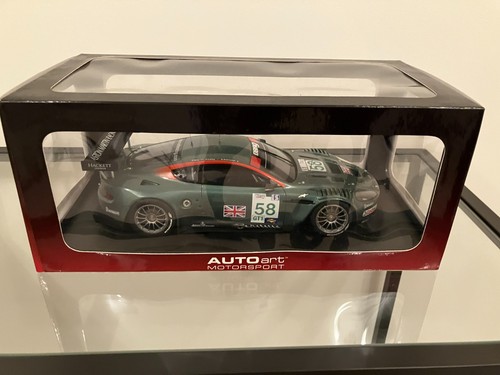 Autoart aston martin dbr9 - 1/18,