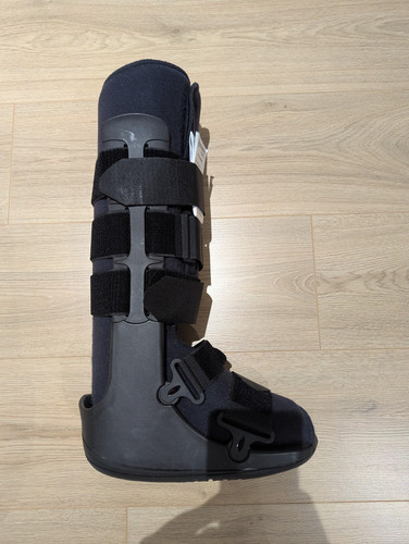 Orthopaedic walking boot - orthopaedic,
