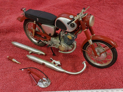 Scale honda cb72 super - scale,