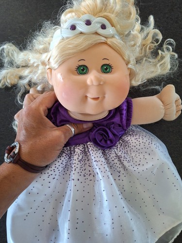Cabbage patch kid doll - patch,