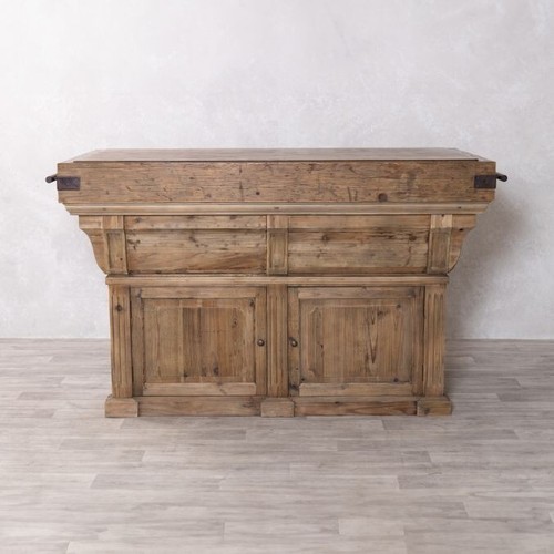 Vintage style kitchen - kitchen, island
