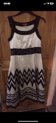 Black and white zig zag - and,