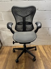 A Herman Miller Mirra 1