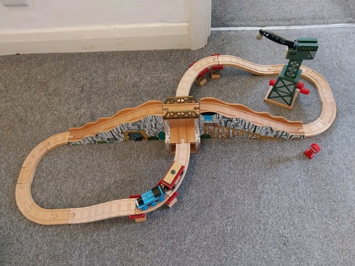 Thomas wooden railway gold - wooden,