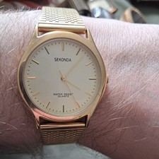 Vintage Sekonda Quartz Watch Gold Tone Strap & Fully Working New Batt