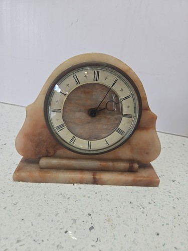 Small pink marble desk - small, clock