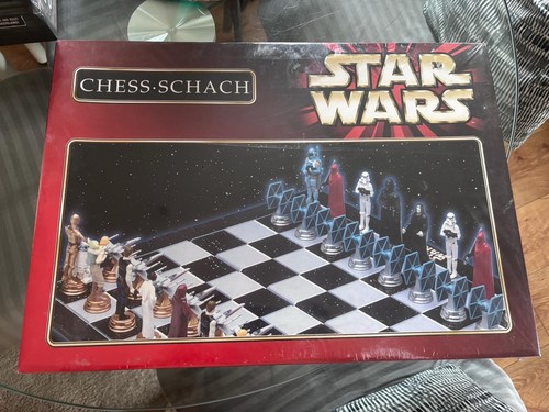 Sealed vintage star wars chess - star,