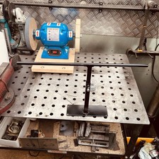 Super Sharp Knife Jig holding