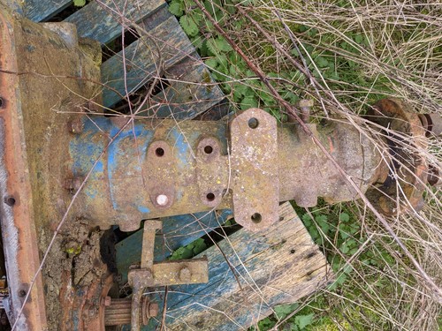 Fordson e27n trumpet housing - -,