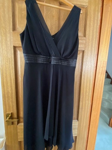 Black sleeveless dress size - , 18