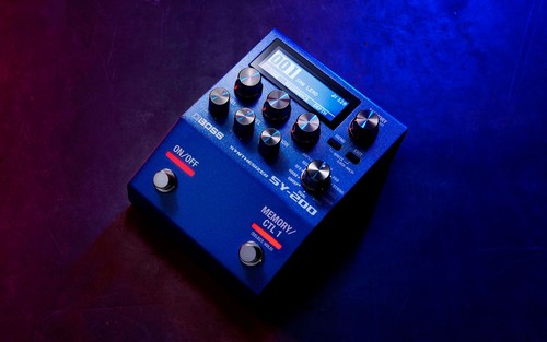 Boss 200 guitar synthesizer - boss,