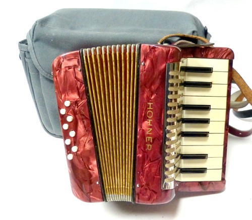 Hohner accordion mignon 17 - accordion,