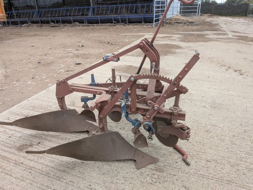 International b200 furrow - b200, 2