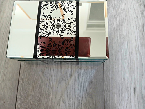 Mirrored glass lined - glass, jewellery