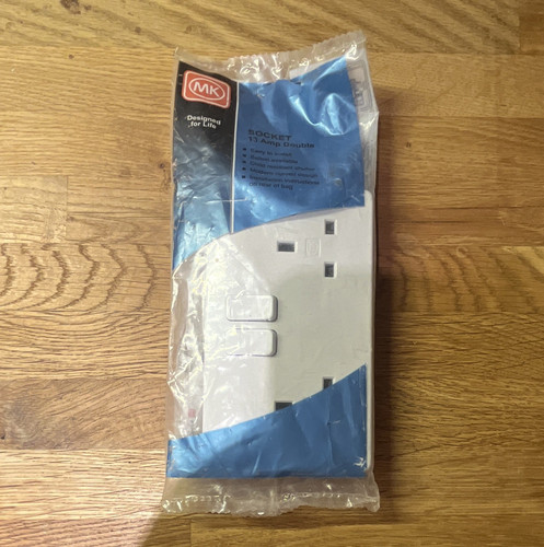 13a double switched socket - double,