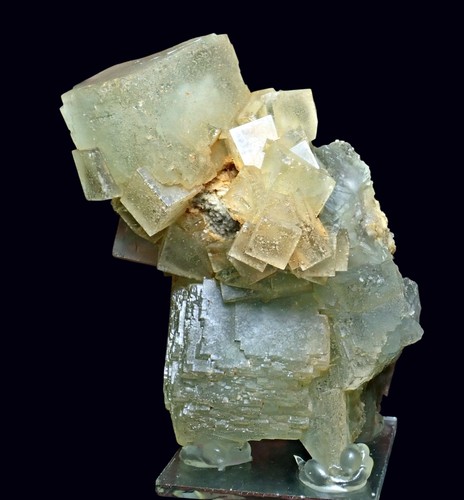 Alpine fluorite crystal level - fluorite,