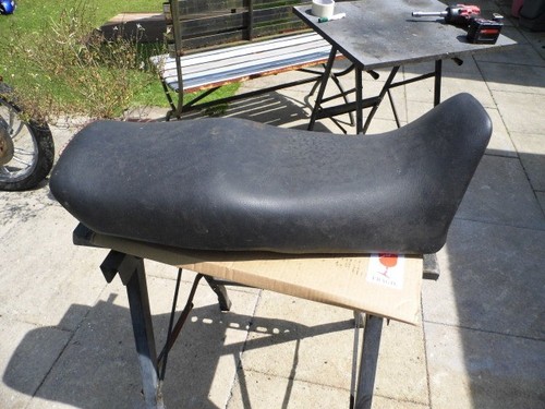 Yamaha 350 ypvs seat - ypvs, f2