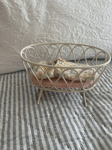 Maileg retired rocking cot