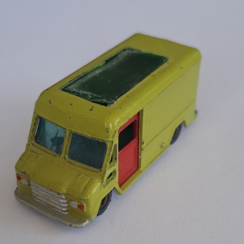 Husky commer van no19 - van,