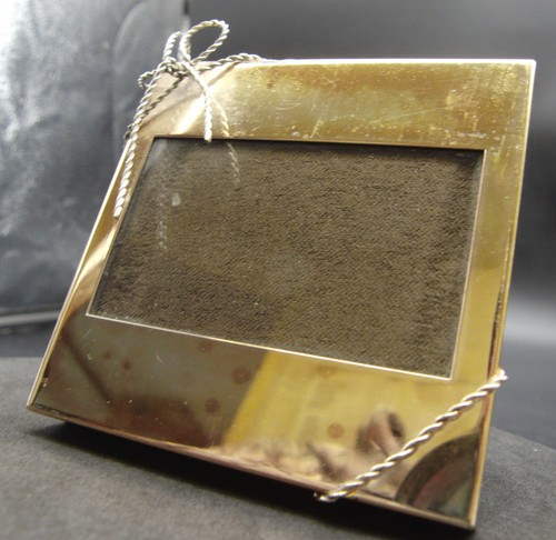Vera wang gold tone picture - vera,