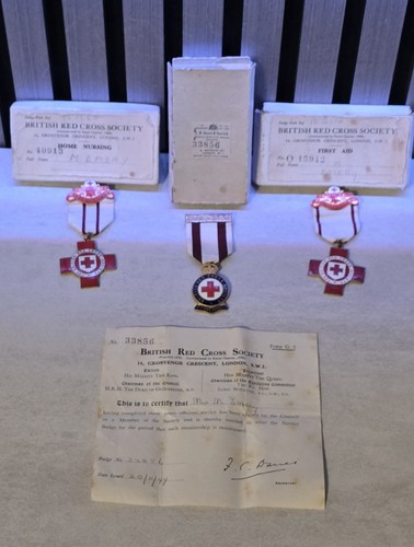 Ww2 british red cross - red,