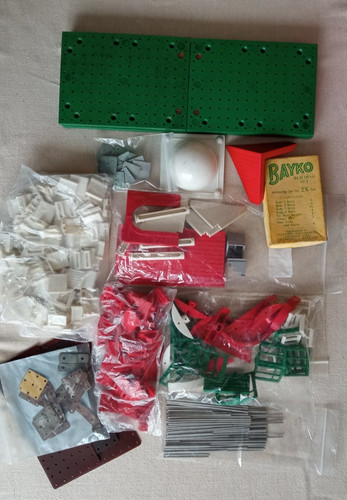 Bayko building set parts - building,