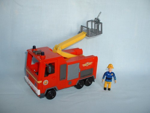 Fireman sam push along - fireman,