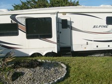 rvs campers used 5th wheel