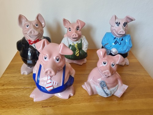 Natwest wade pigs family - family, piggy