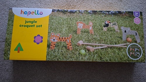 Brand new jungle croquet set.