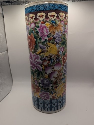 Cylindrical chinese porcelain - cylindrical,