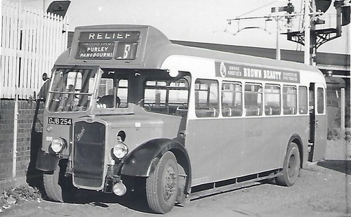 Bus photo gjb254 - photo:, thames