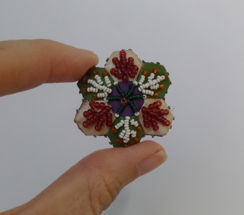 Small size early - small, victorian