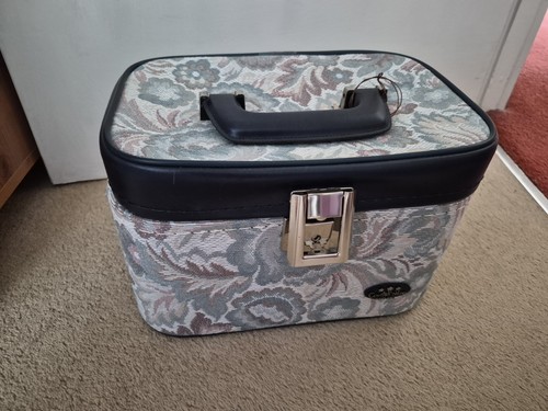 Vintage vanity case - vintage,