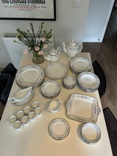 Wedgwood Gardenia 65 Piece Set