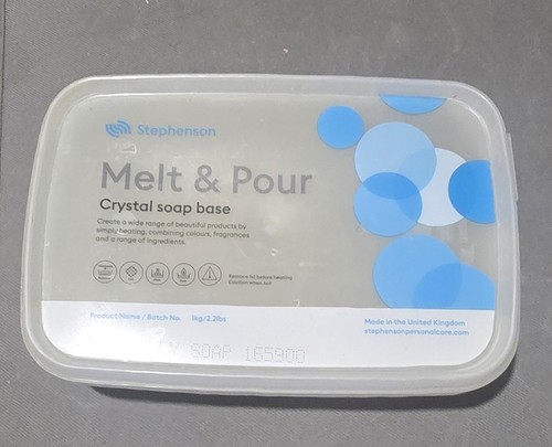 Melt and pour soap - melt,