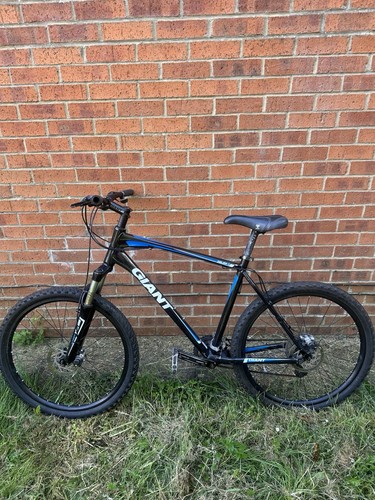Giant mountain bike 26in - bike,